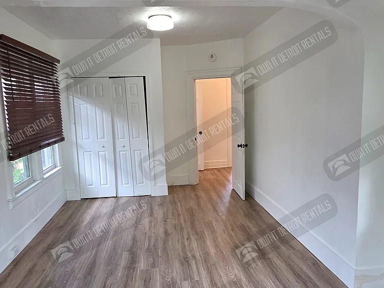 7455 Churchill St — Photo 16