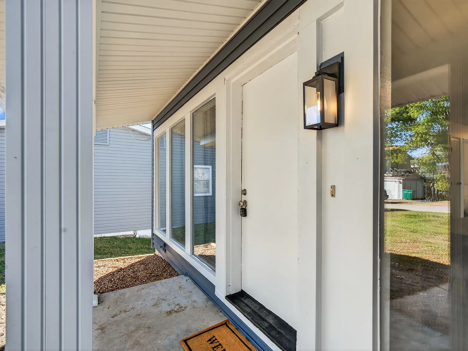5 bed, 2500 sqft, $5,300 — Photo 4