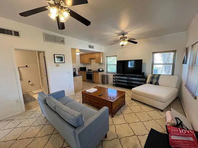 934 N Campbell Ave #3 — Photo 11