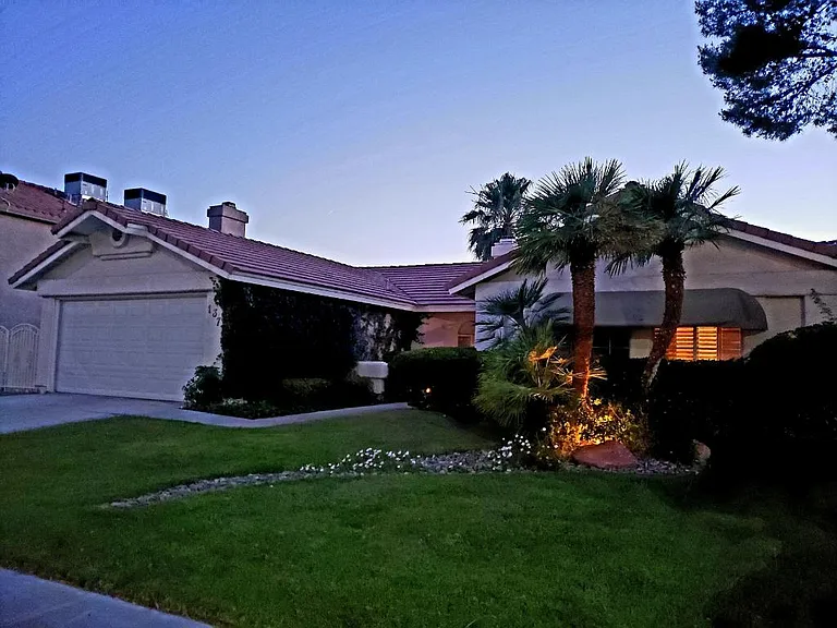 137 Weatherstone Dr — Photo 3