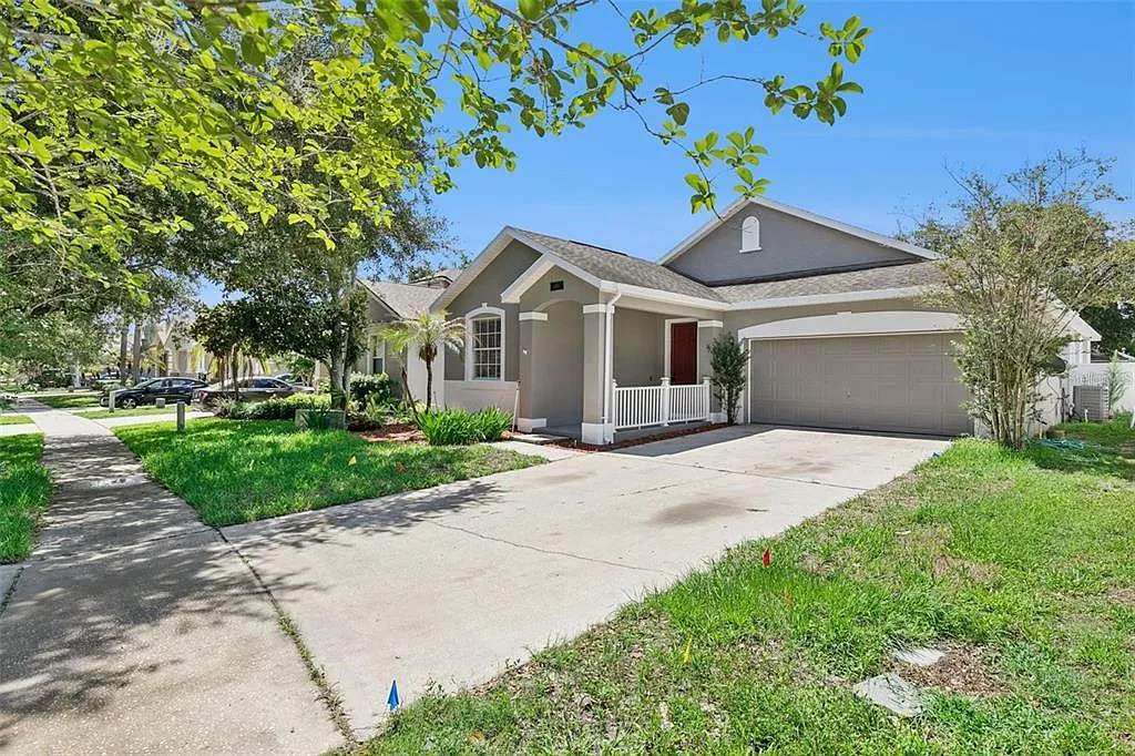3 bed, 2.0 bath, 1911 sqft, $3,000 — Photo 3