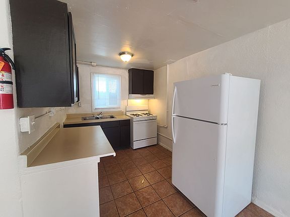 4th image of 2736-2740 N Stone Ave #Stone2740-8