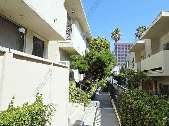 5th image of 11731 Mayfield Ave #2