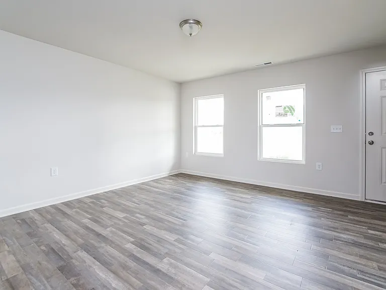 859 Ashbury Ln — Photo 2