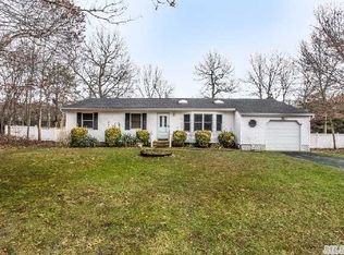 14 Mariel Ct, Centereach, NY 11720