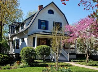 576 Hawthorn Ln, Winnetka, IL 60093