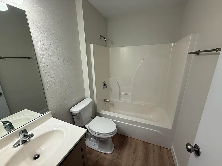 1512 Citadel Dr — Photo 18