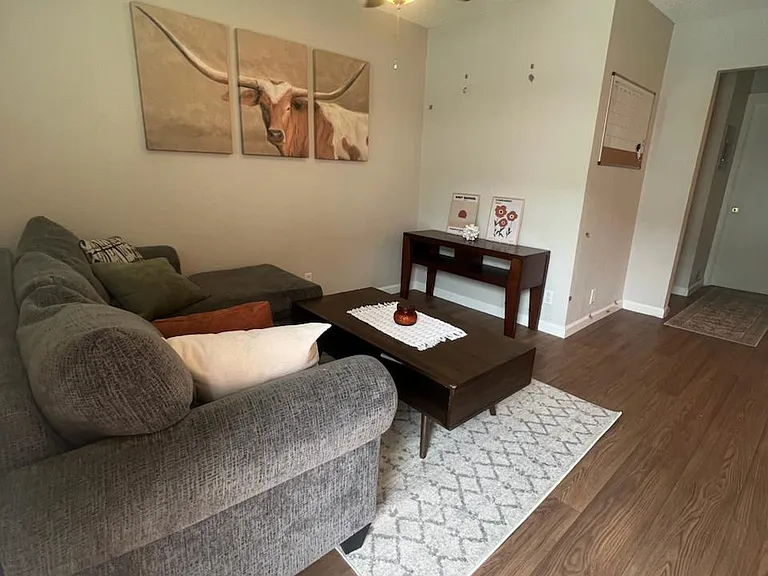 2401 Manor Rd #118 — Photo 4
