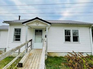 111 S McCullum Ave, Greensburg, KY 42743