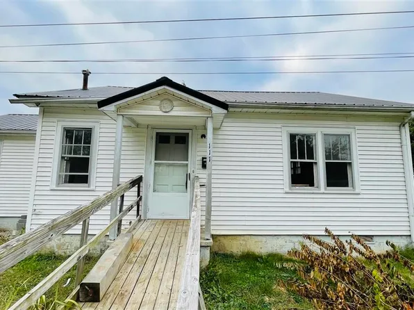 111 S McCullum Ave, Greensburg, KY 42743