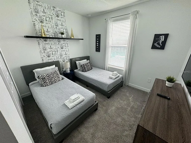 9235 Sommerset Hills Dr — Photo 13