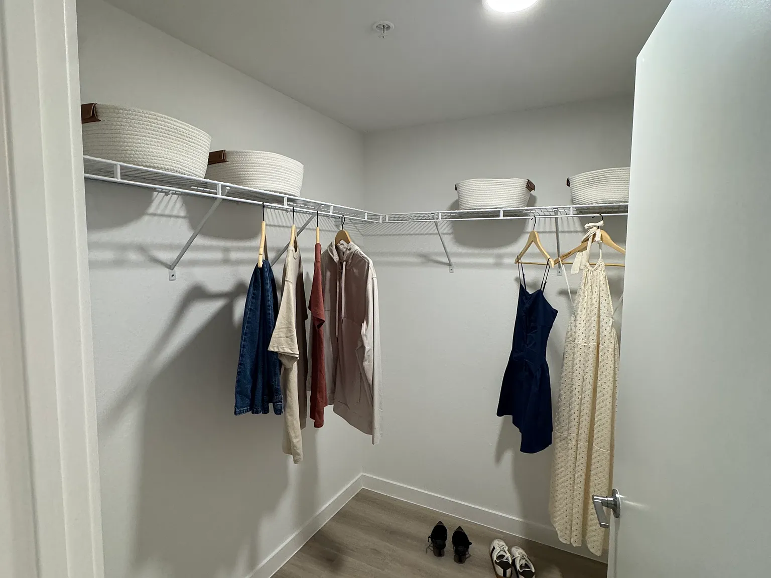 1 bed, 796 sqft, $1,975 — Photo 3