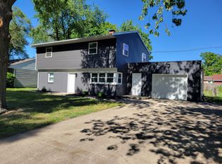 1200 Cambridge Dr, Champaign, IL