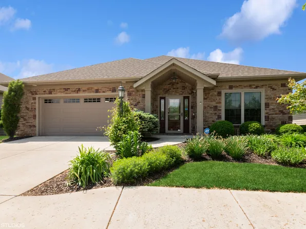 3711 Bridgewater Dr, Valparaiso, IN 46383