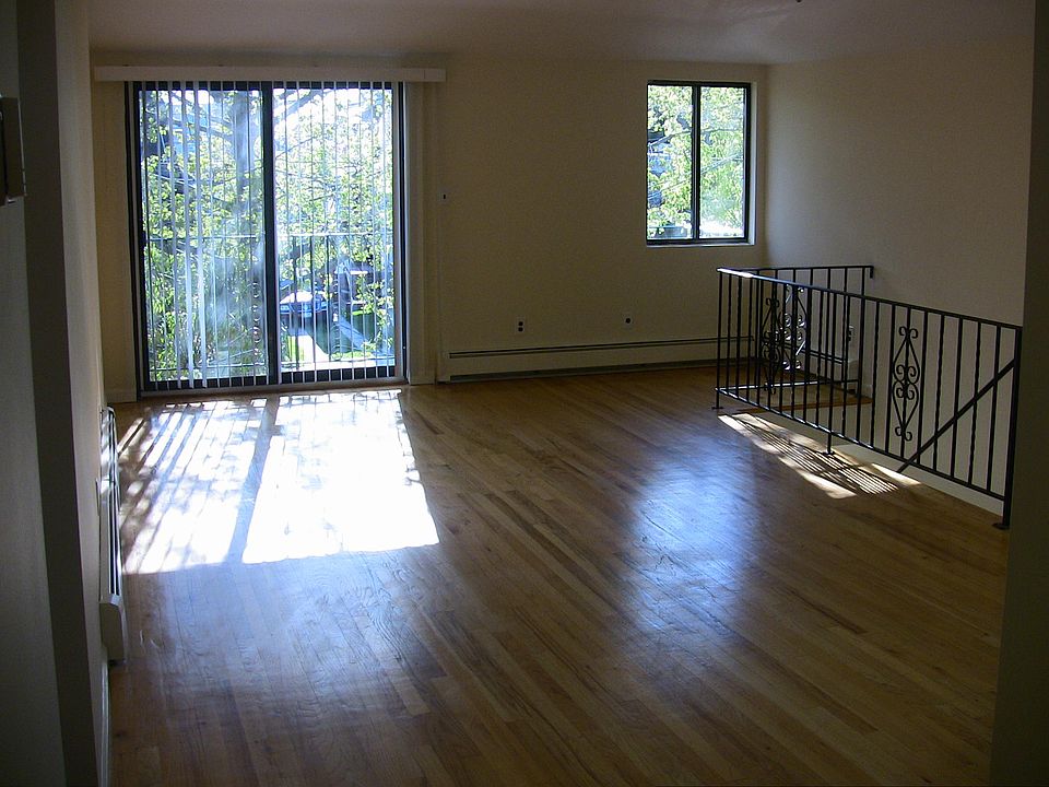 1st image of 4000 215th St Floor 1