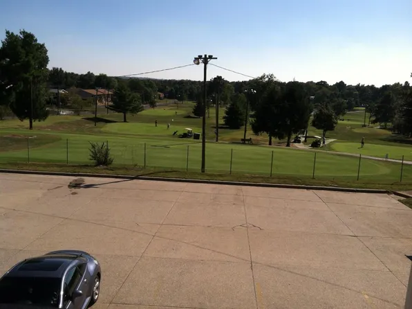 223 Anderson Ln, Shiloh, IL 62221