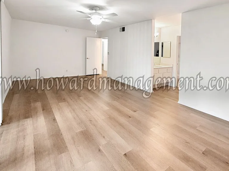 4605 Maytime Ln — Photo 14