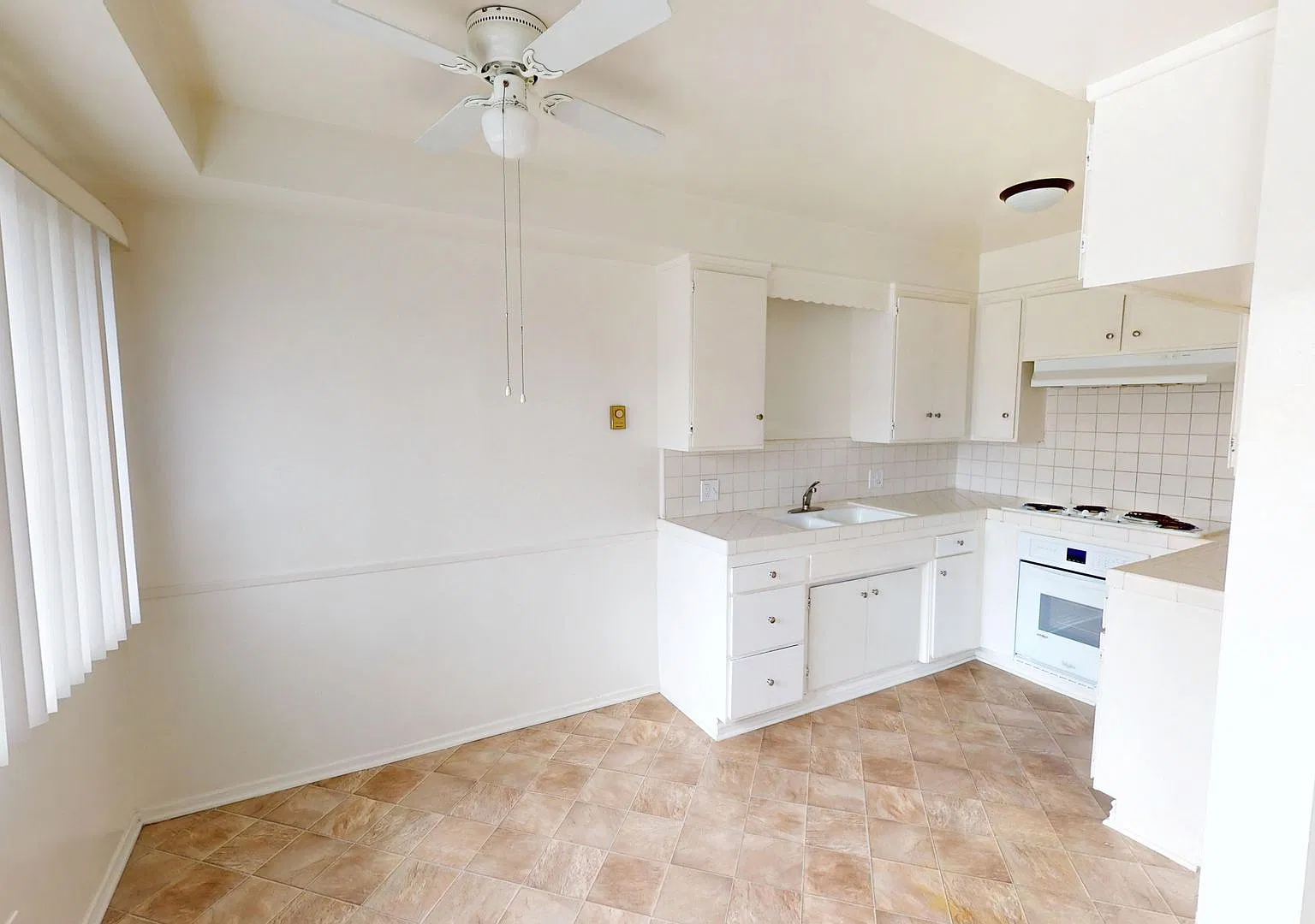 2 Bed 1 Bath In Alhambra — Photo 3