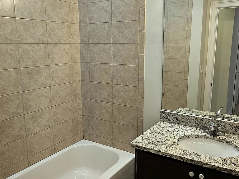 7135 Greenwood Park Cir #105 — Photo 17