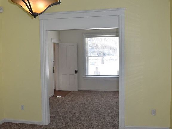 3rd image of 1939 Park Ave