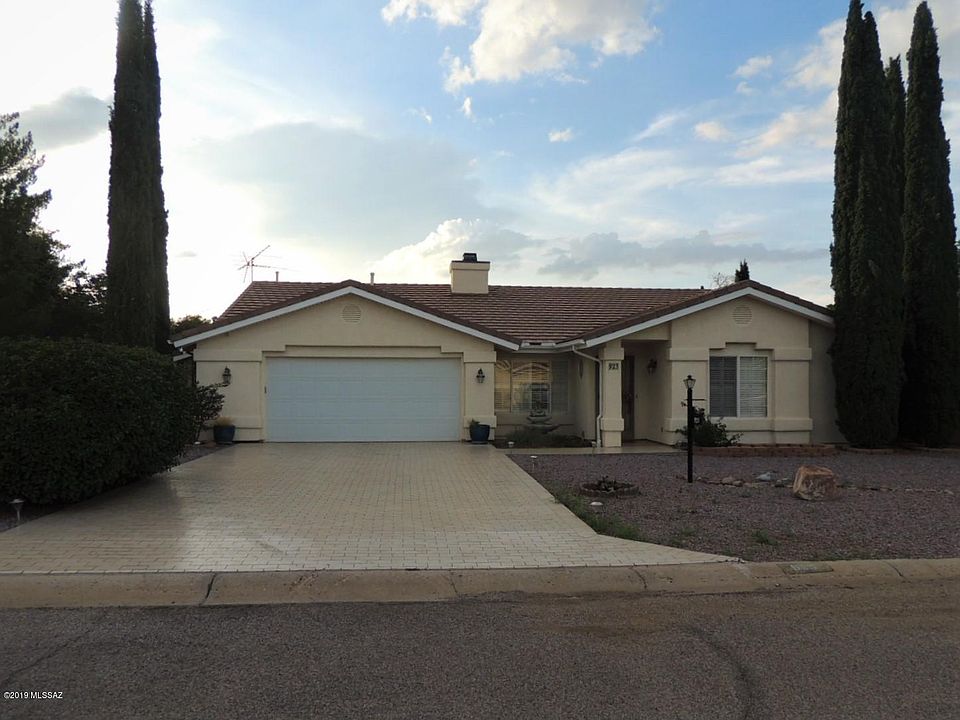 1st image of 923 E Saguaro Dr