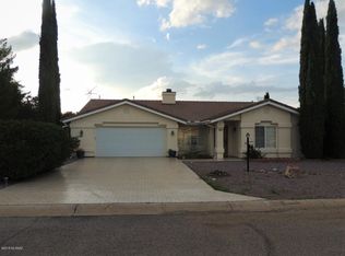 923 E Saguaro Dr, Pearce, AZ 85625