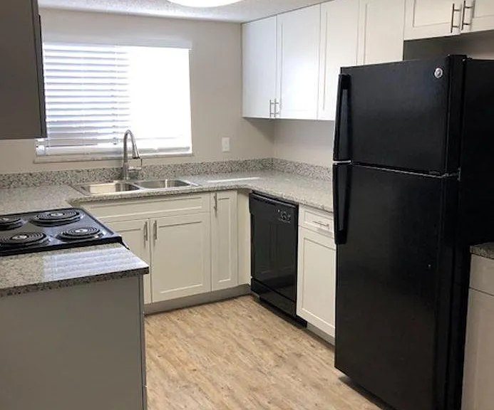 Oakbrook Village Apartments — Photo 18