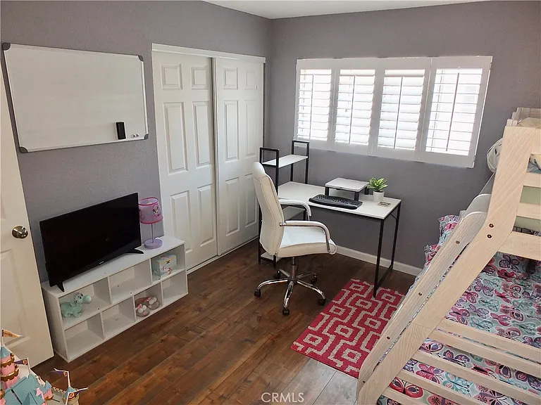 941 Elm Ave — Photo 23