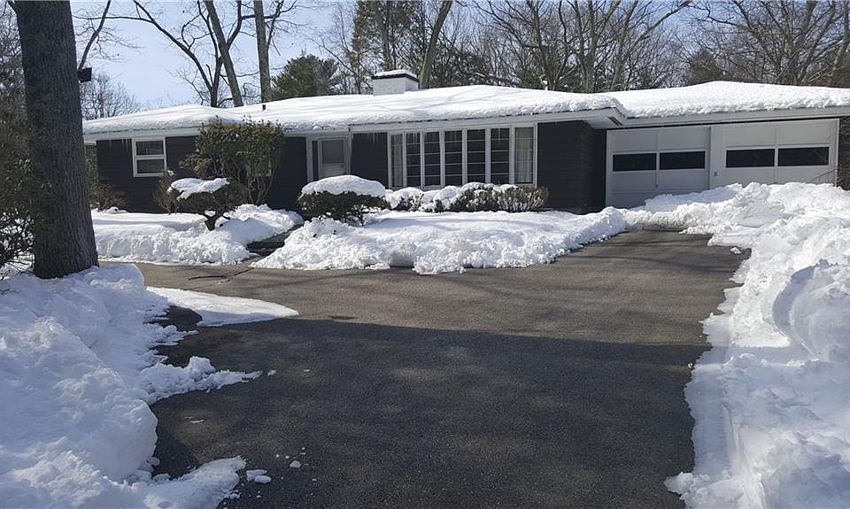 1st image of 31 Pine Hill Ave
