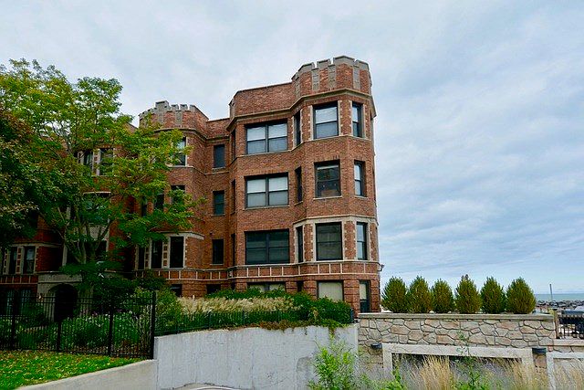 1st image of 1200 W Sherwin Ave APT 2N
