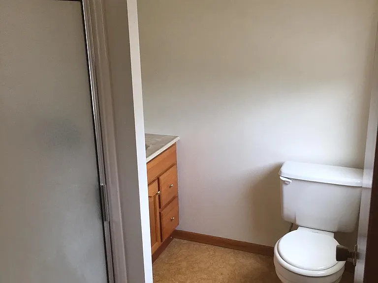 403 N Riverfront Dr #B — Photo 6