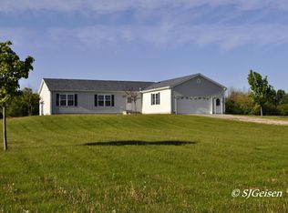 4690 Meadow View Dr, Fenwick, MI