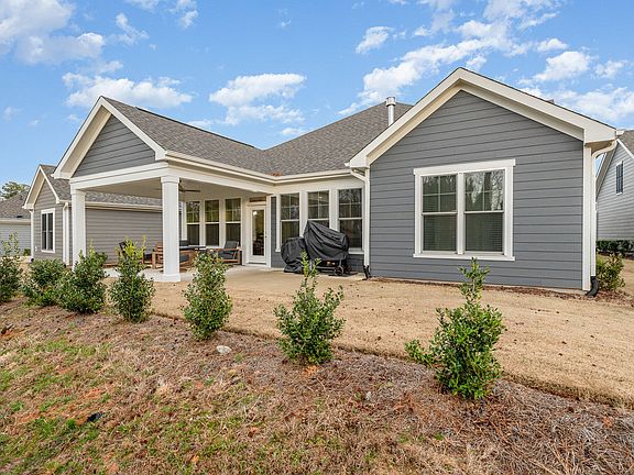 2nd image of 568 Bramble Ln