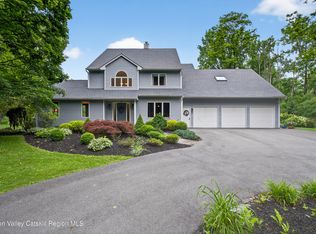 109 Sleight Plass Rd, Poughkeepsie, NY 12603