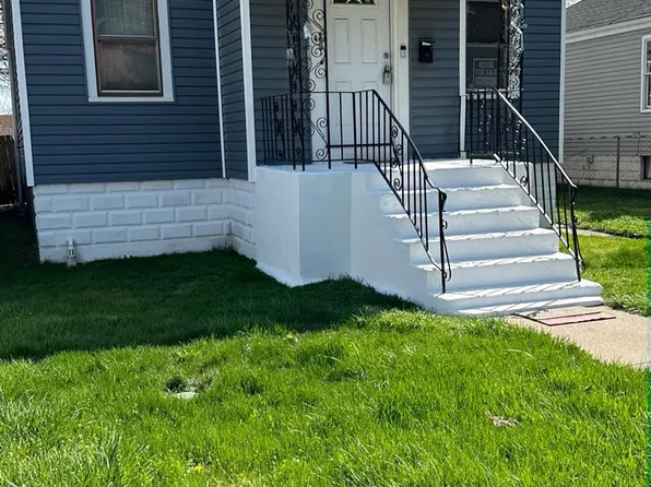 1310 Hoffman St, Hammond, IN 46327