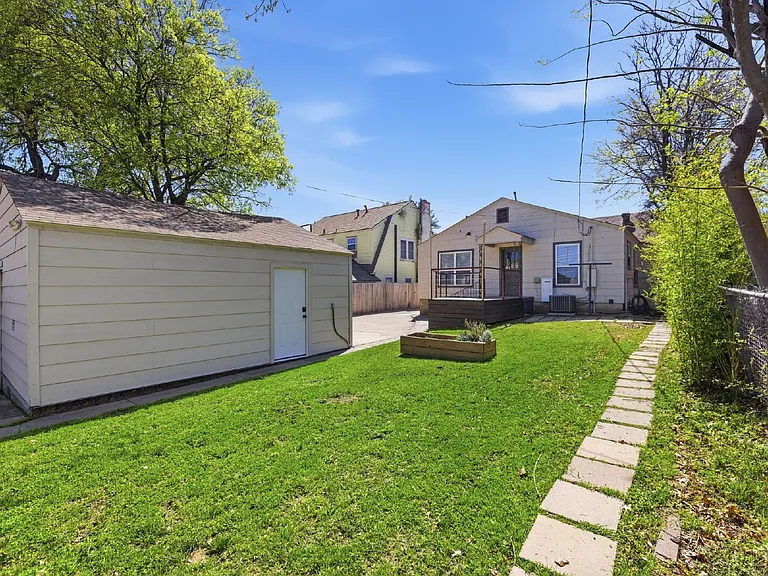 4108 Locke Ave — Photo 22