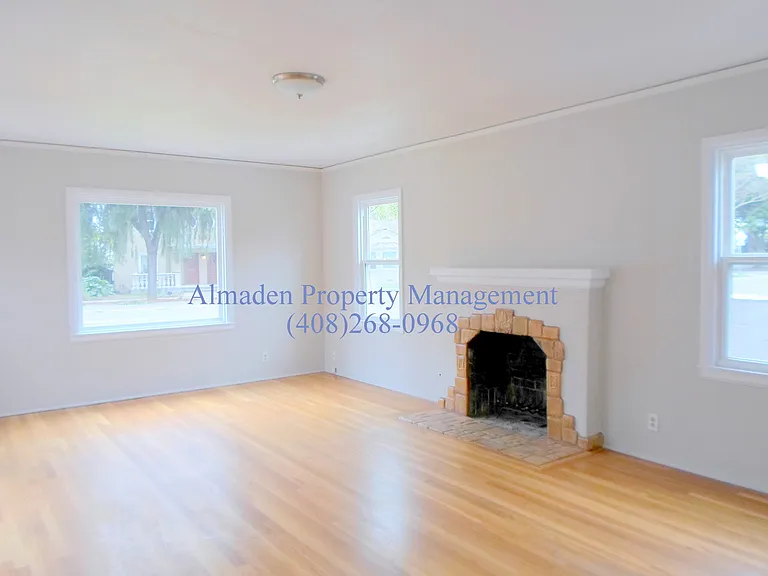 1619 Lincoln Ave — Photo 2