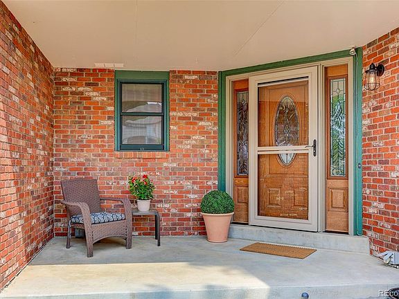 2nd image of 10988 Yukon Street