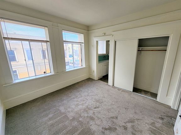 3rd image of 498 25th St #8