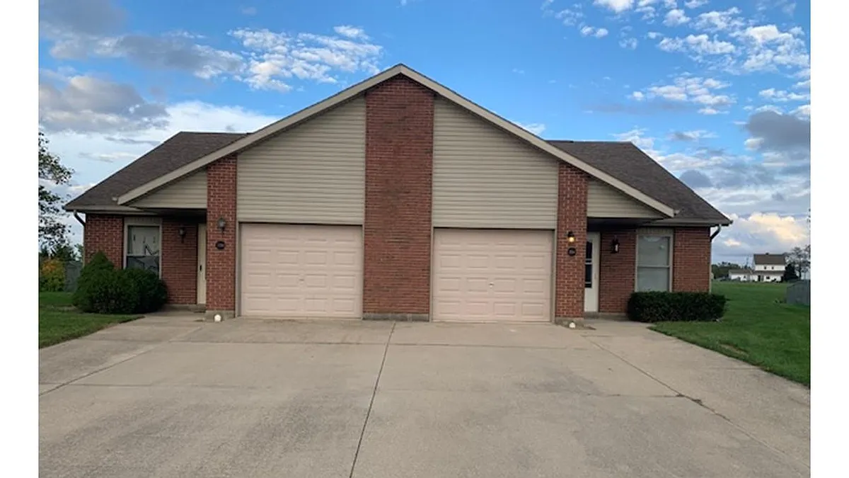 1194 is the right side apartment - 1194 Rees Dr