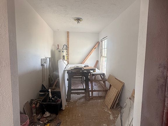 5th image of 1210 S Selman St
