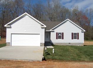 184 Foxfire Rd, Paris, TN 38242