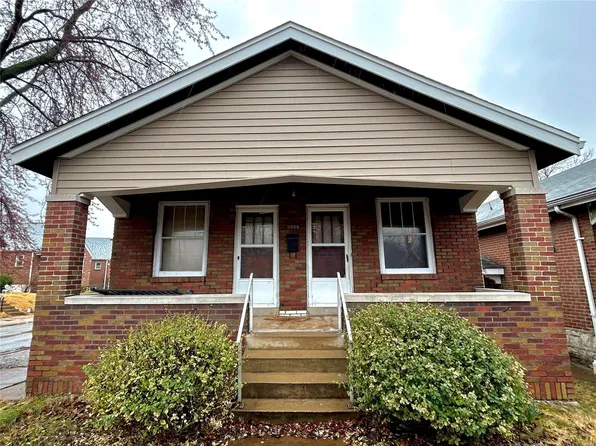 3826 Kingsland Ct, Saint Louis, MO 63116