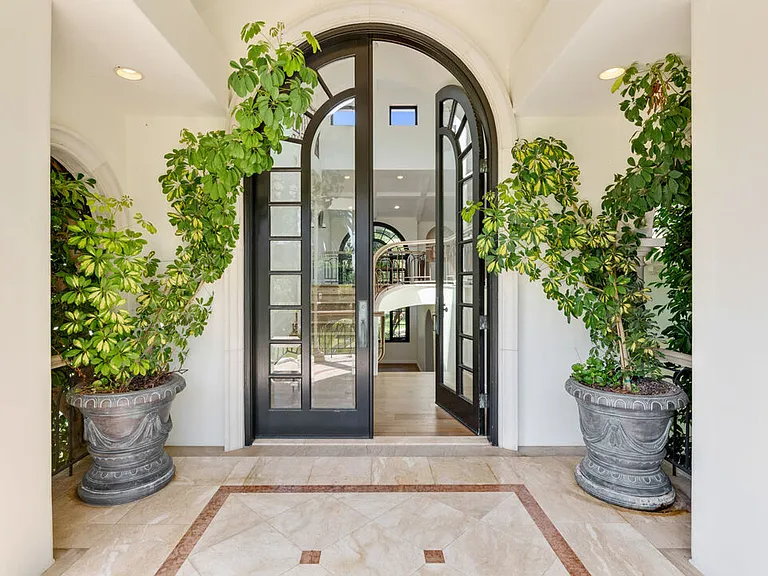 28899 Cliffside Dr — Photo 5