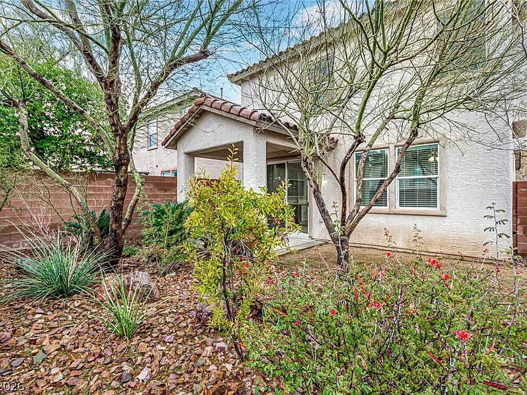 11209 Salentino Ave — Photo 34