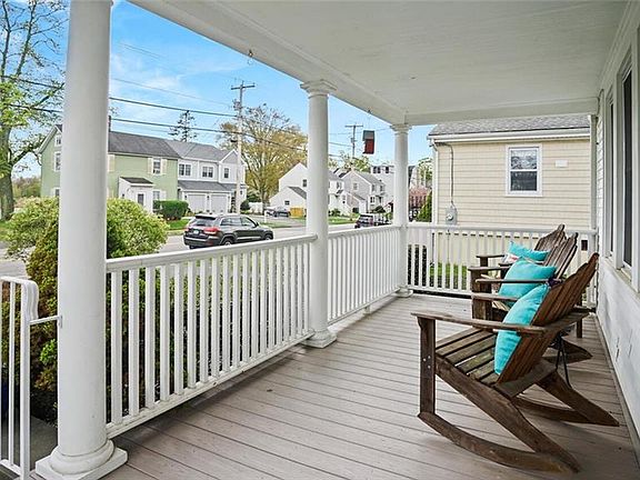 5th image of 826 Oldfield Rd