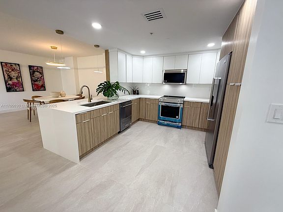 3rd image of 118 Zamora Ave APT 506
