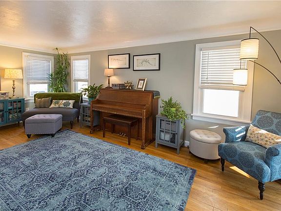 5th image of 4083 W 161st St