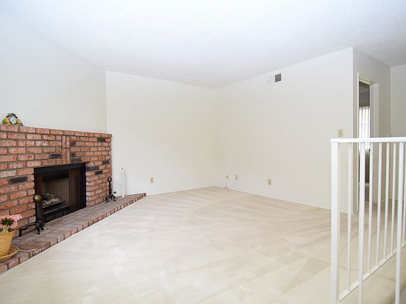 3rd image of 128 De Anza St APT C