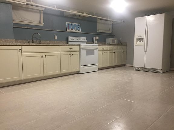 4th image of 4035 Walmsley Blvd #B